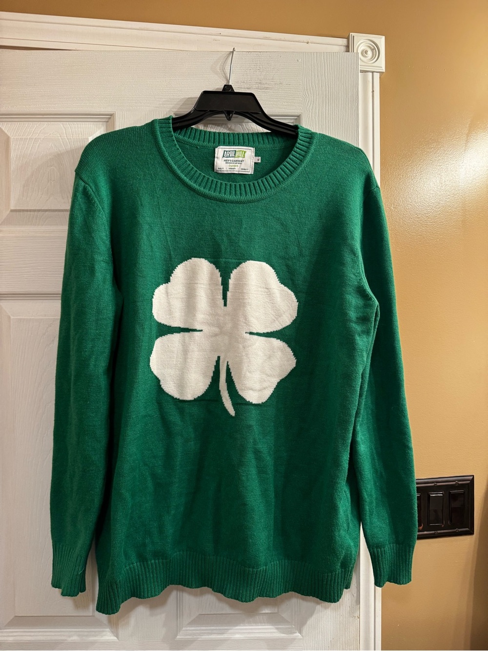 Men’s XL Arvil Hill shamrock green sweater